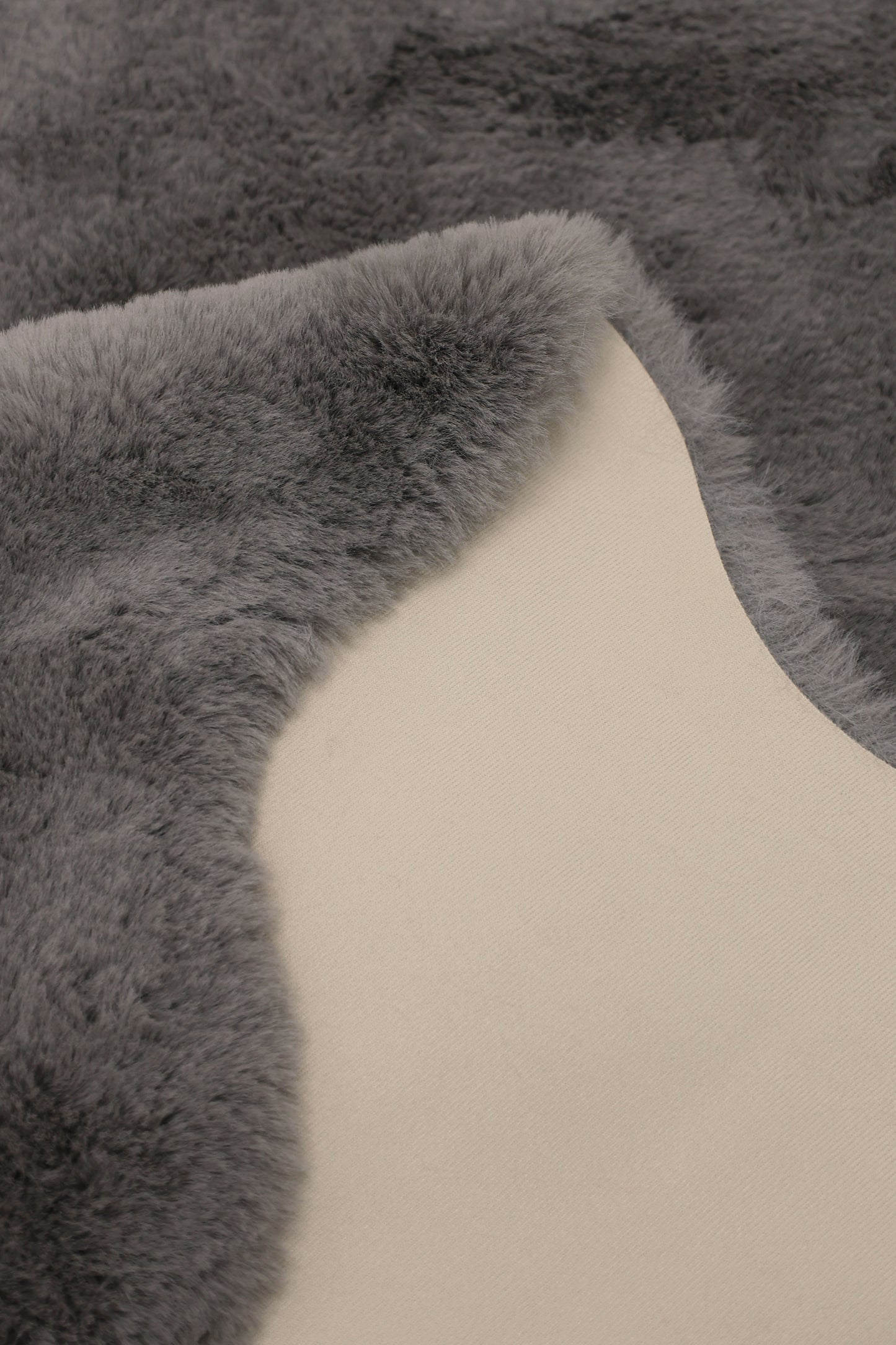 LUXURY FAUX FUR GREY