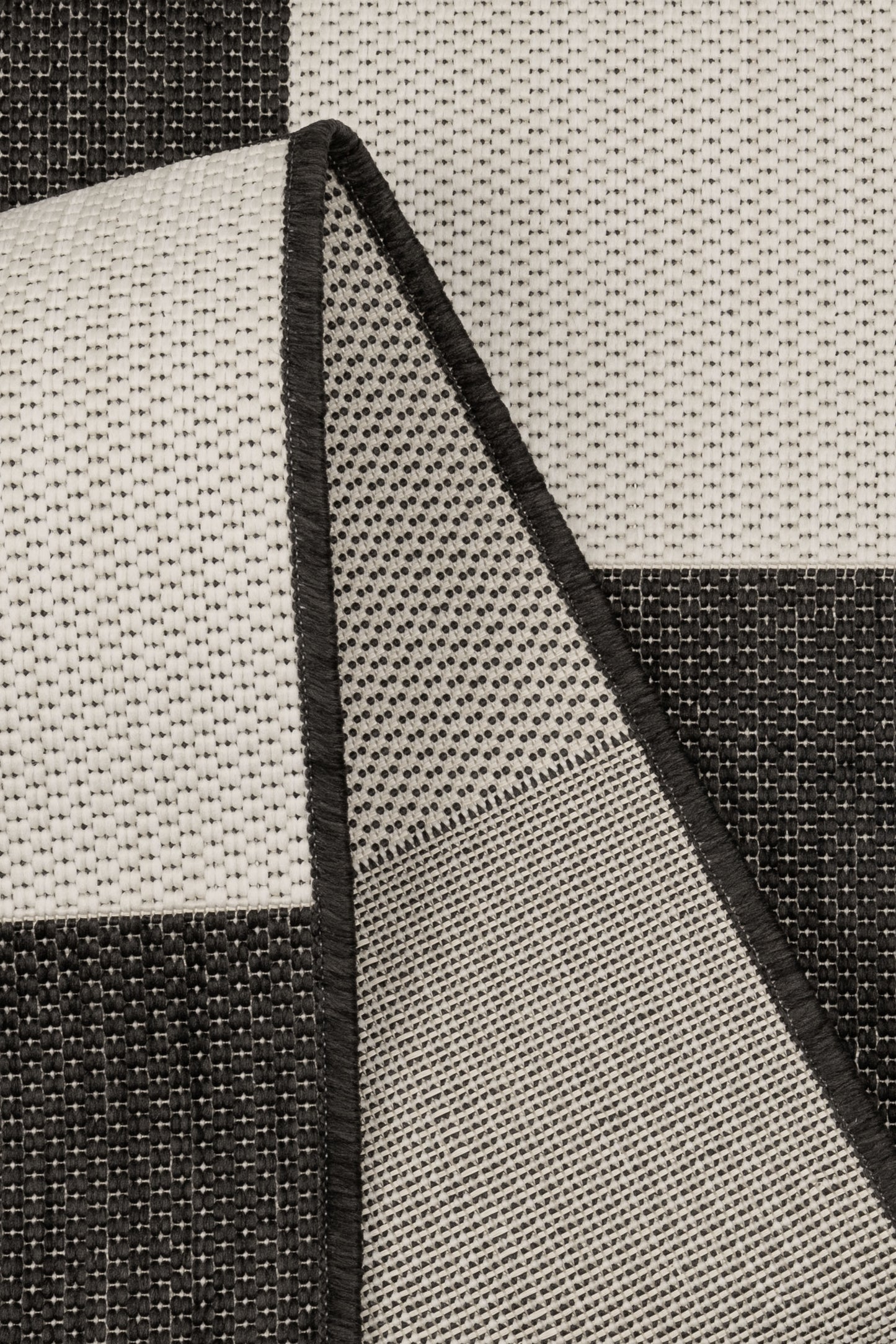 COUNTY CHEQUER BLACK