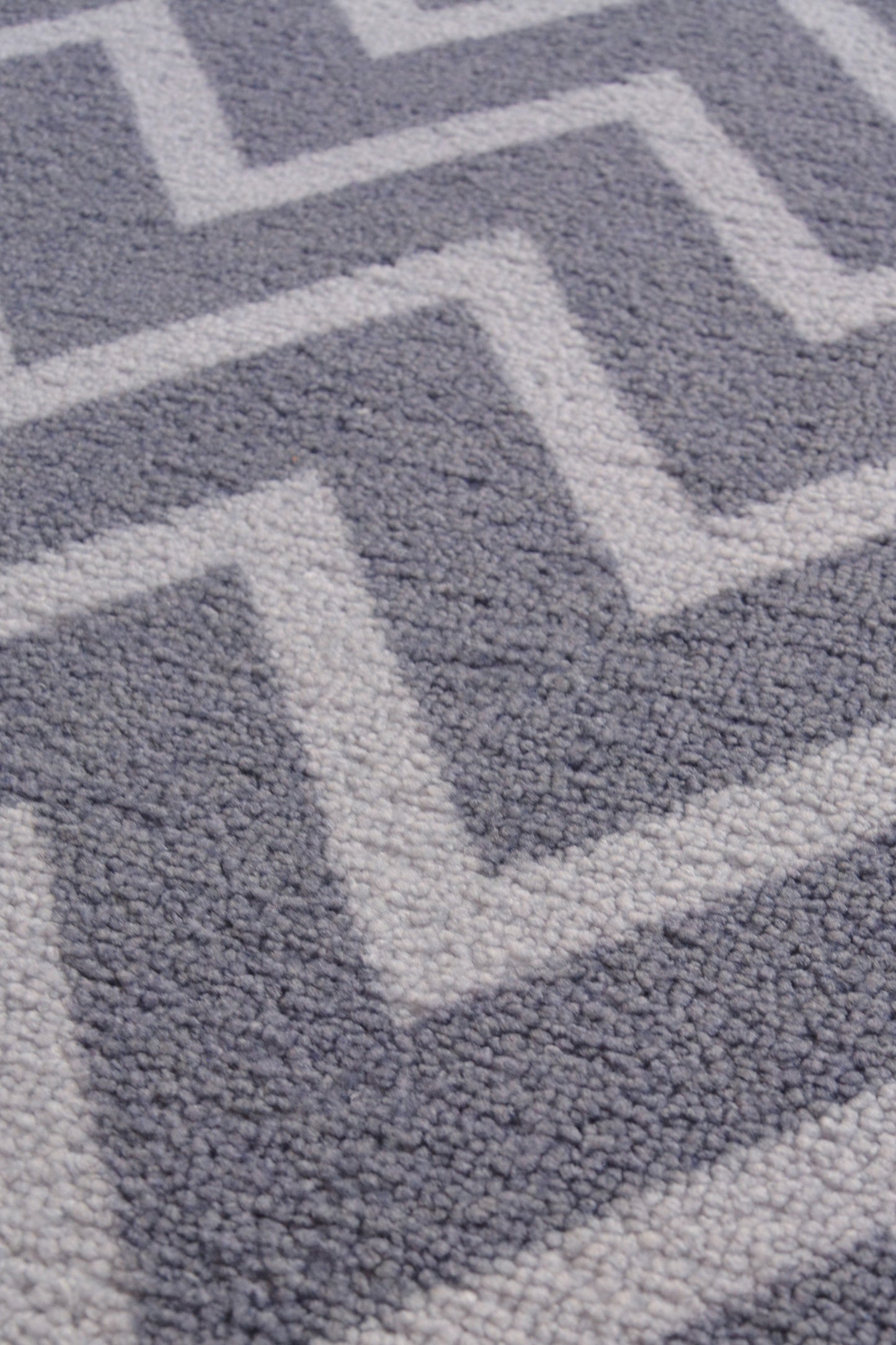 DECO CHEVRON  GREY