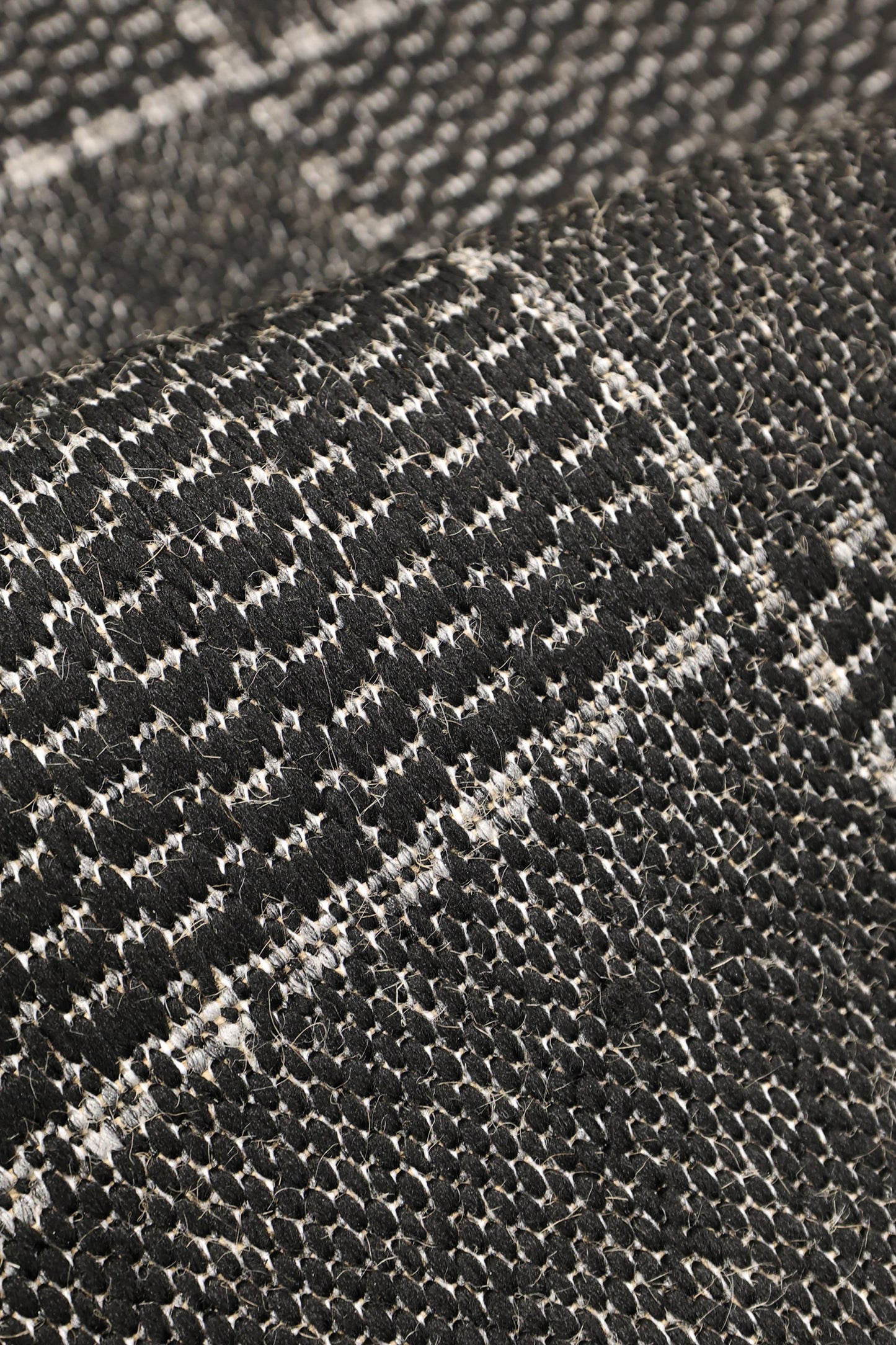 FLATWEAVE GEL CHECK NEW BLACK