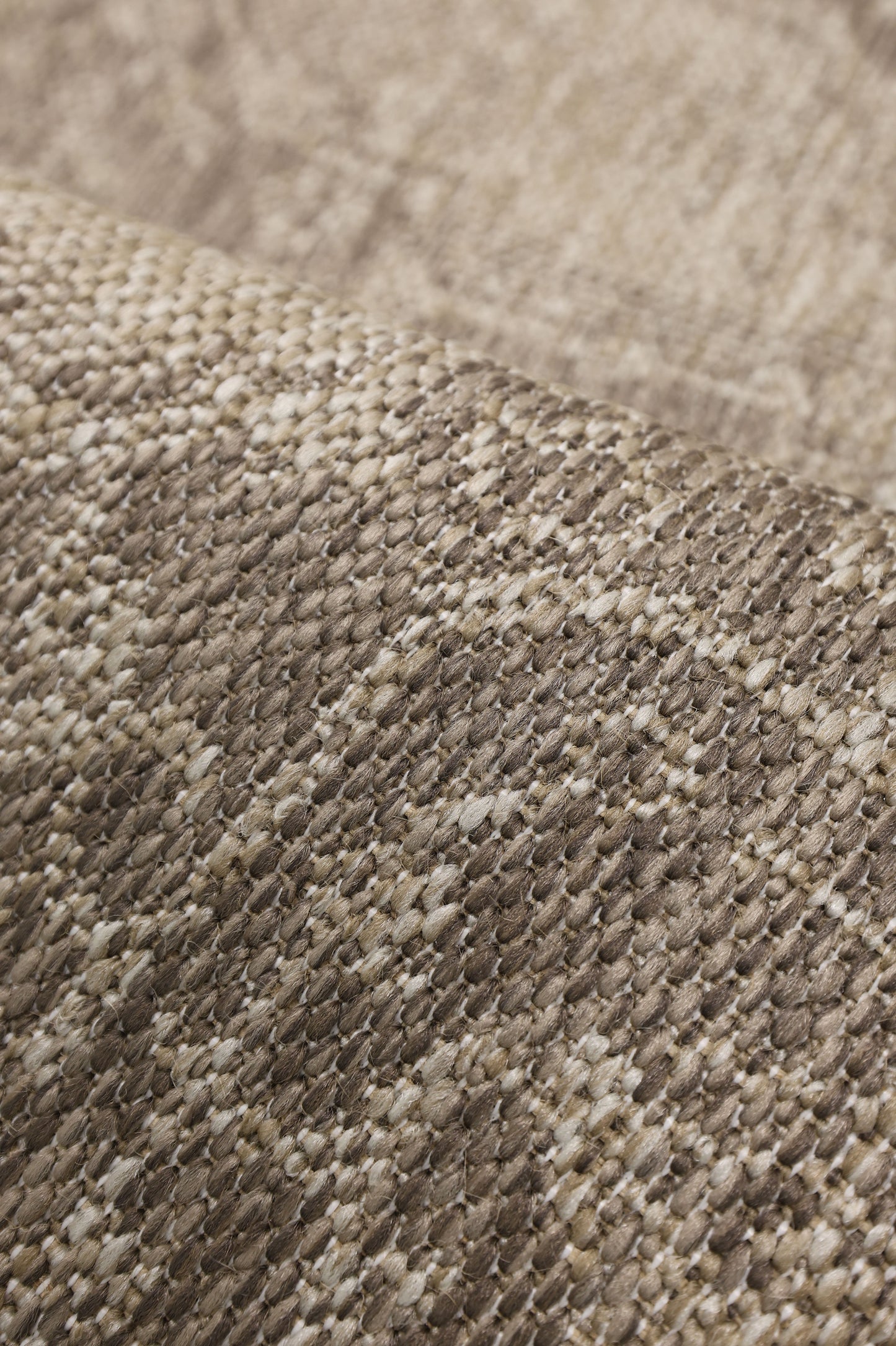 FLATWEAVE GEL MEDALLION LATTE