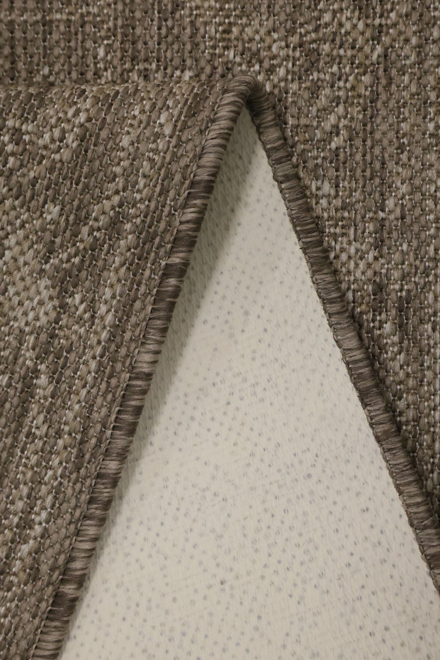 FLATWEAVE GEL MEDALLION LATTE