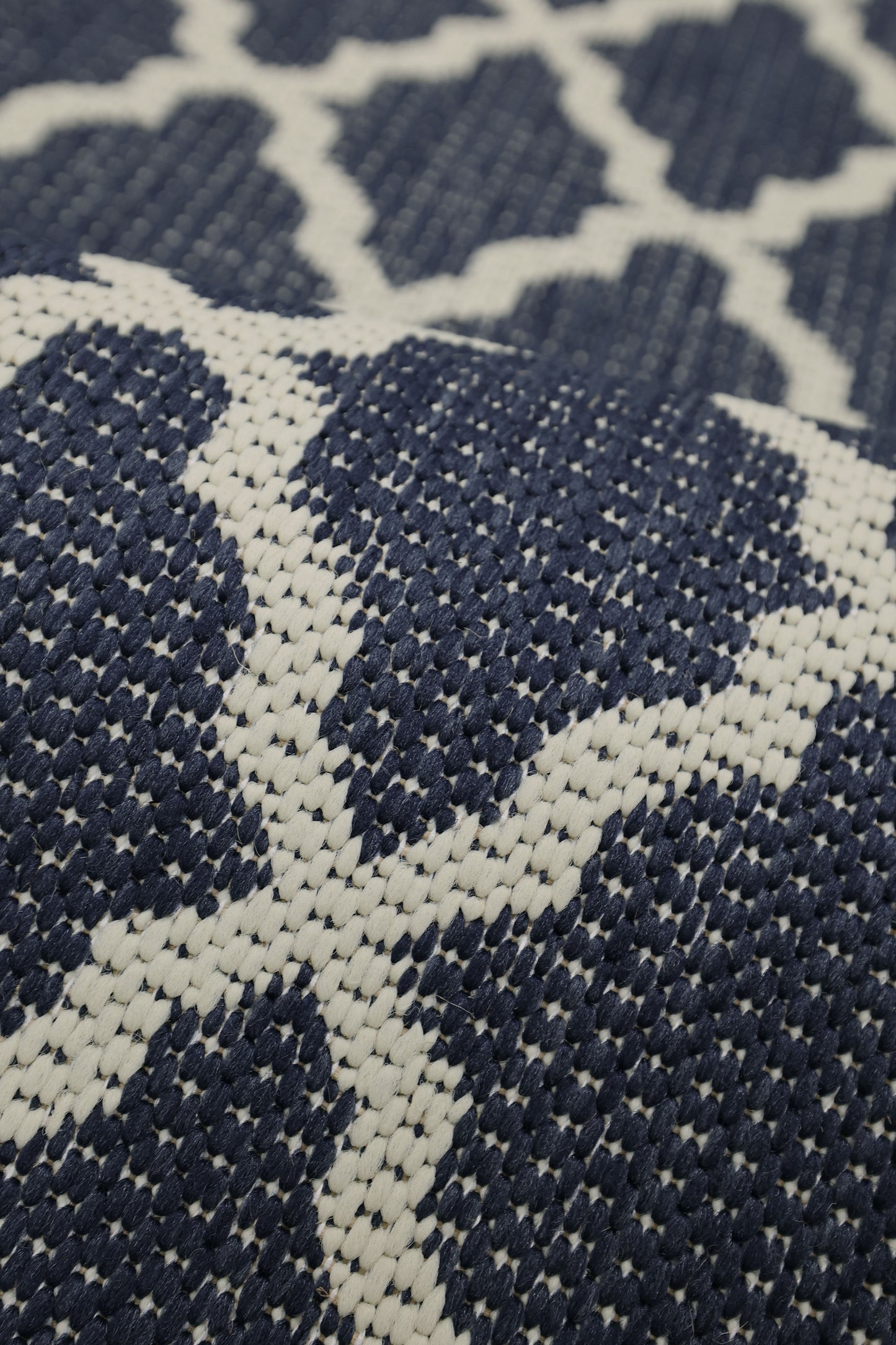 FLATWEAVE GEL TRELLIS NAVY