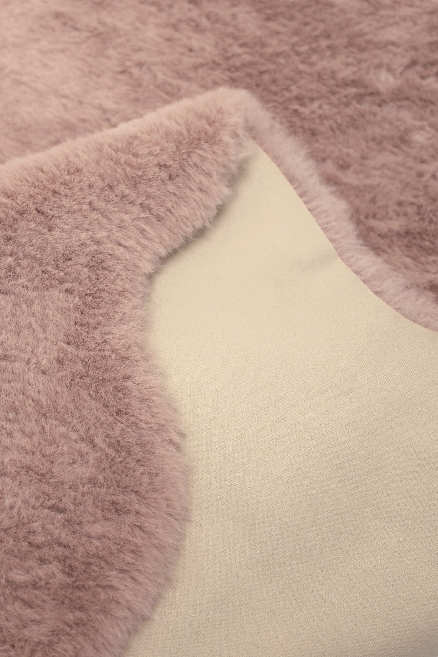 LUXURY FAUX FUR BLUSH