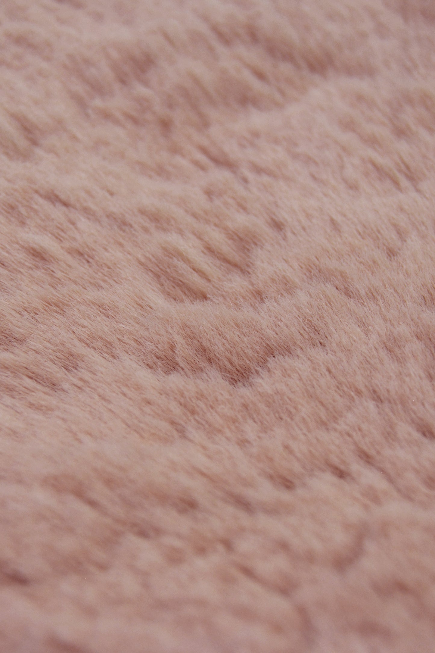 LUXURY FAUX FUR BLUSH