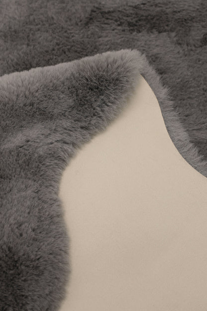 LUXURY FAUX FUR GREY