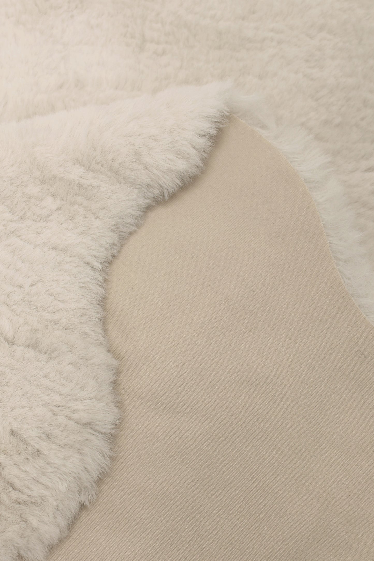 LUXURY FAUX FUR IVORY